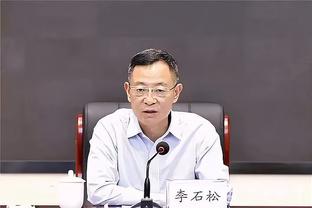 TA：罗梅乌曾找德科聊转会，他怀疑自己离开赫罗纳回到巴萨的决定